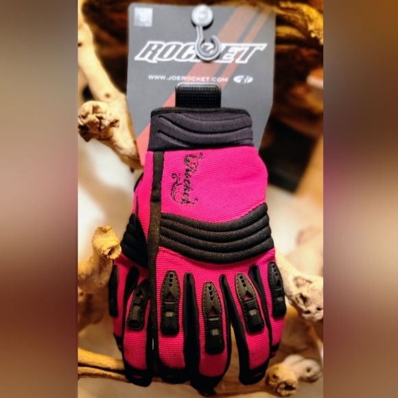 MOTORCYCLE GLOVES & HARLEY DAVIDSON REPLICA SCALE MODEL. (GREAT DEAL). - Picture 2 of 5